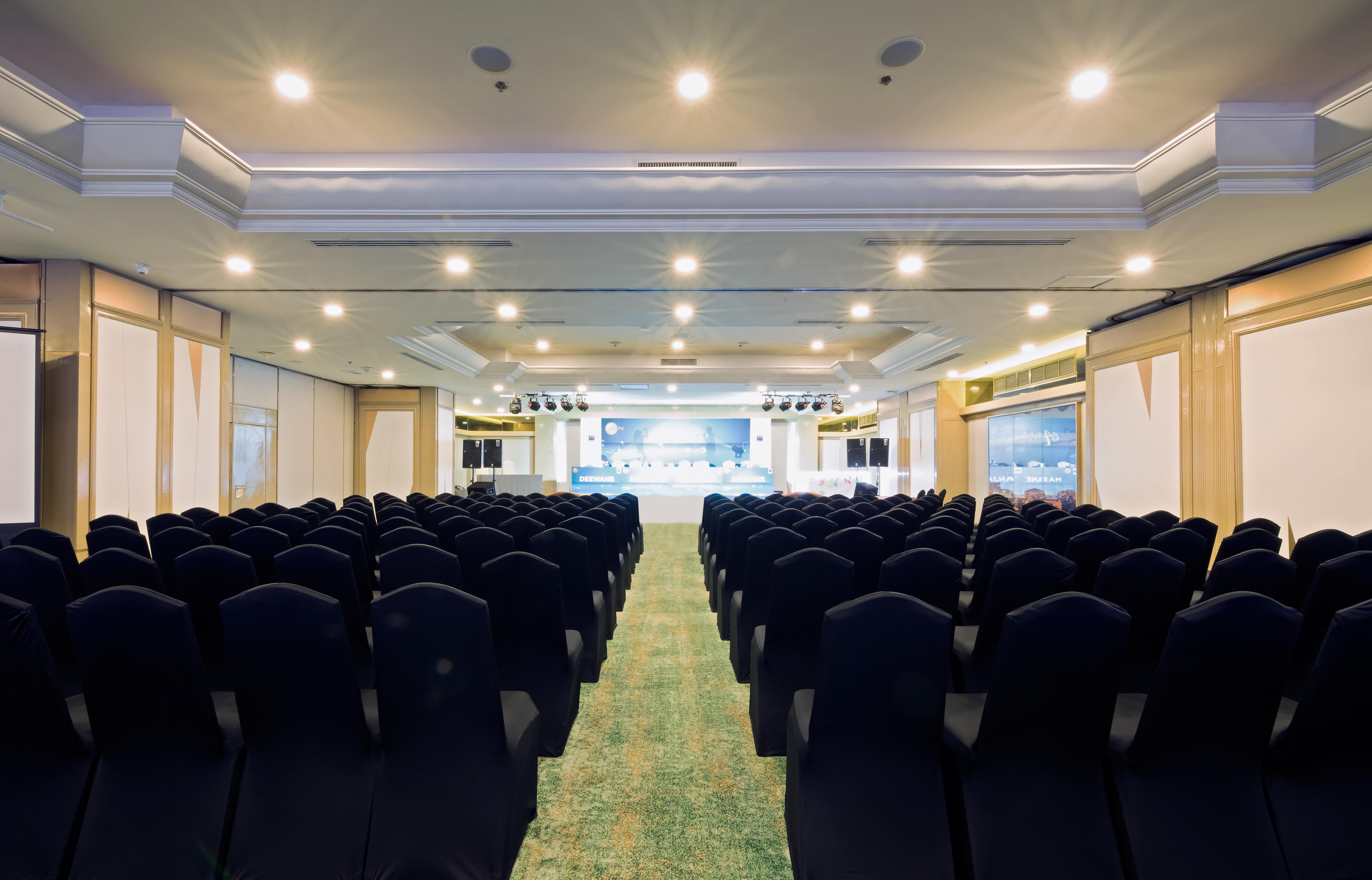 Bangkok Hotel Lotus Sukhumvit 33 By Compass Hospitality Exterior photo