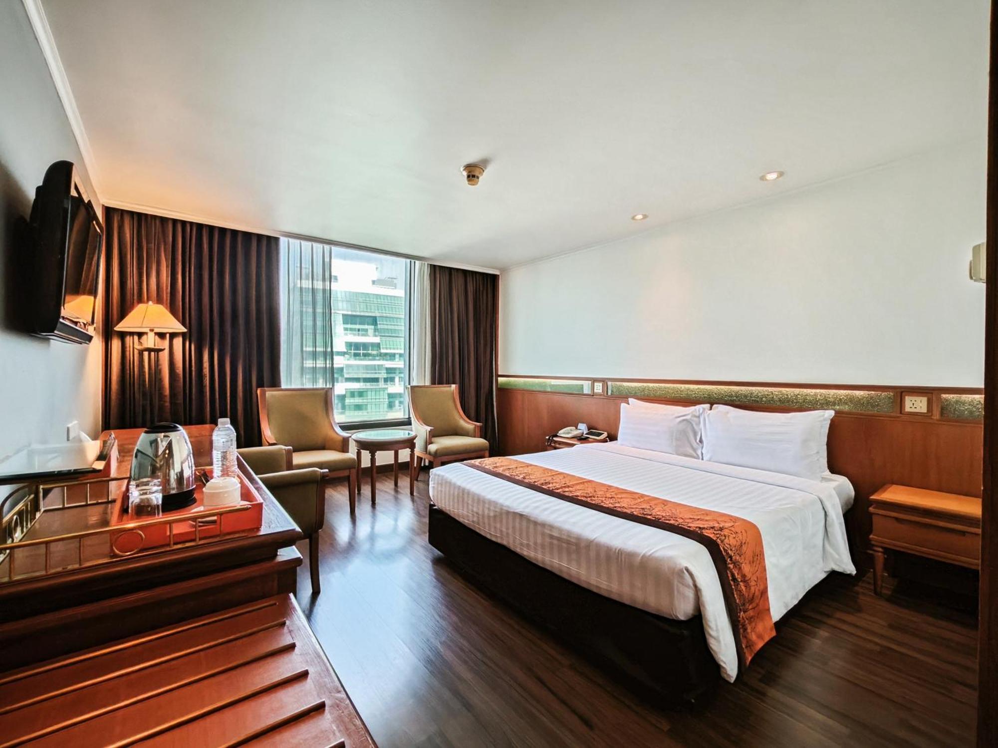 Bangkok Hotel Lotus Sukhumvit 33 By Compass Hospitality Exterior photo