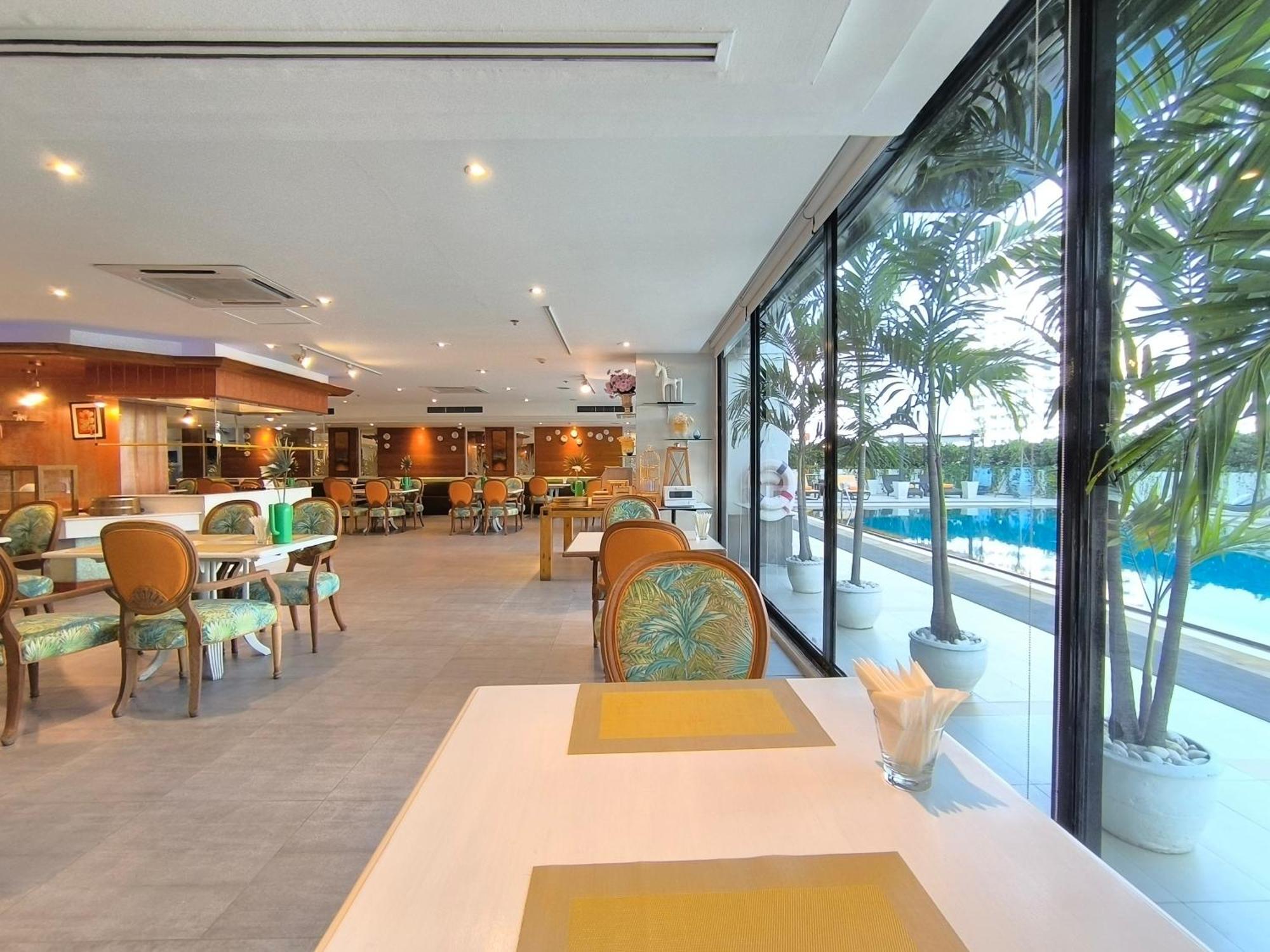 Bangkok Hotel Lotus Sukhumvit 33 By Compass Hospitality Exterior photo