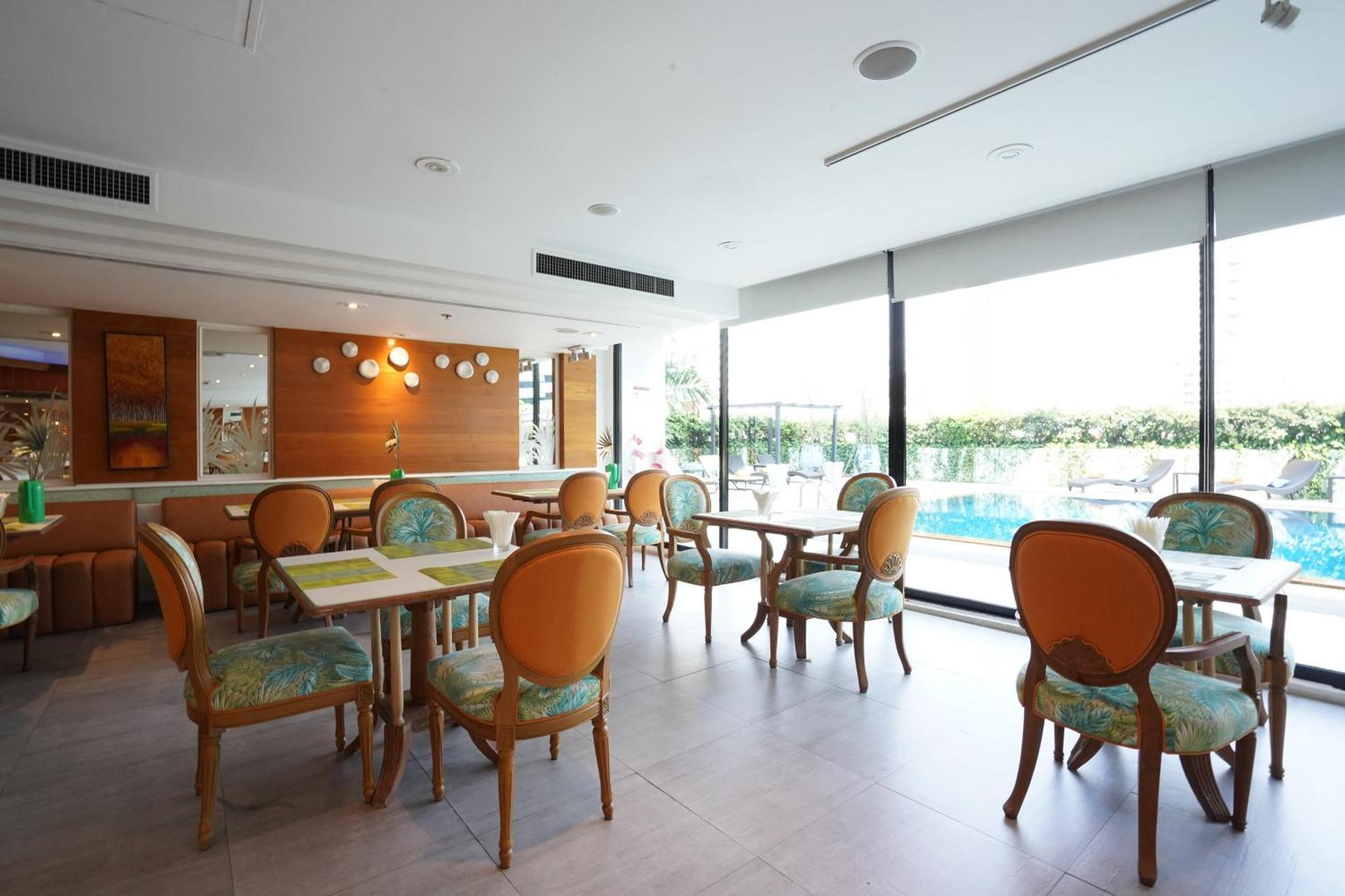 Bangkok Hotel Lotus Sukhumvit 33 By Compass Hospitality Exterior photo